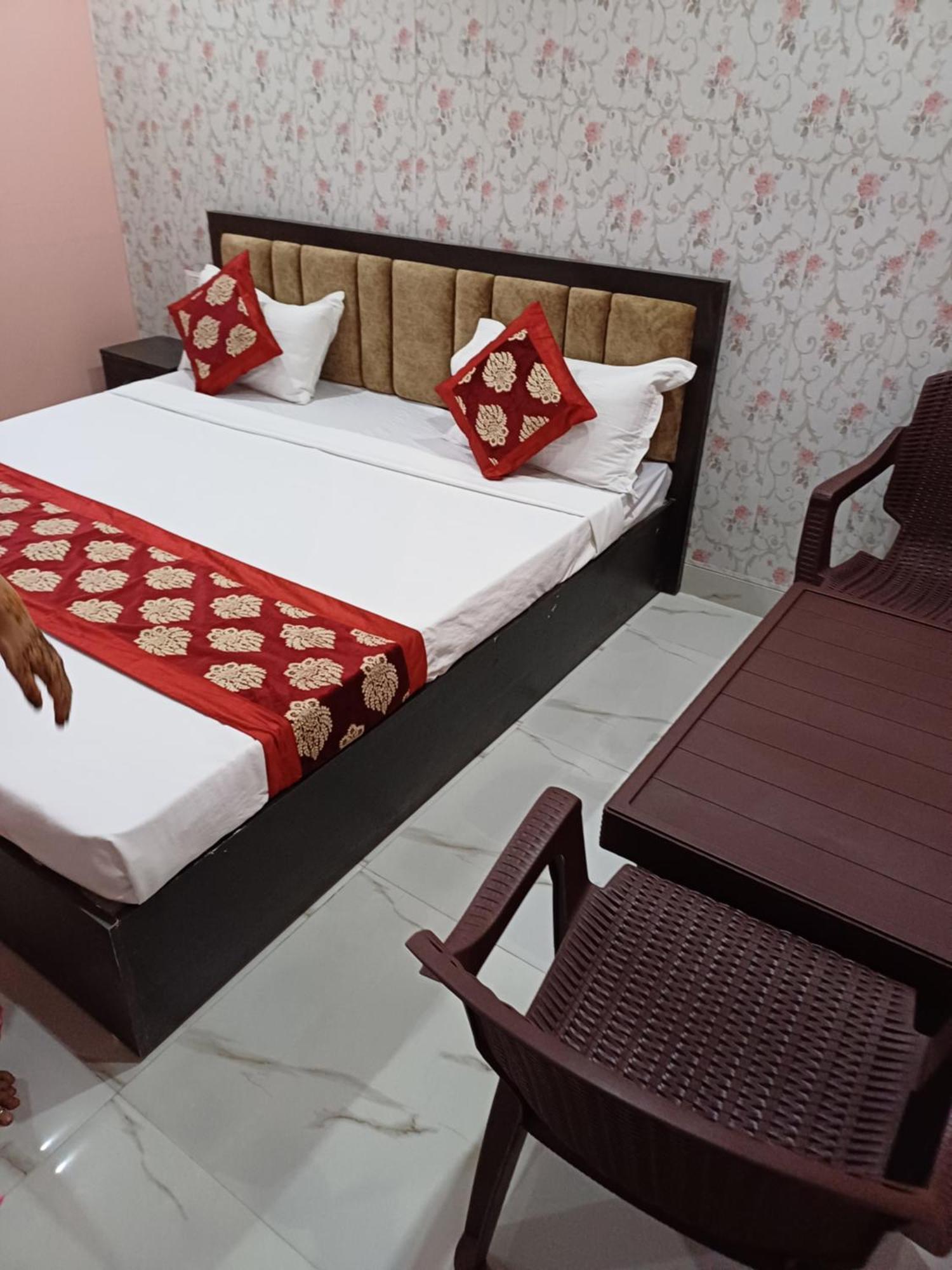 Baba Paying Guest House Varanasi Exterior foto